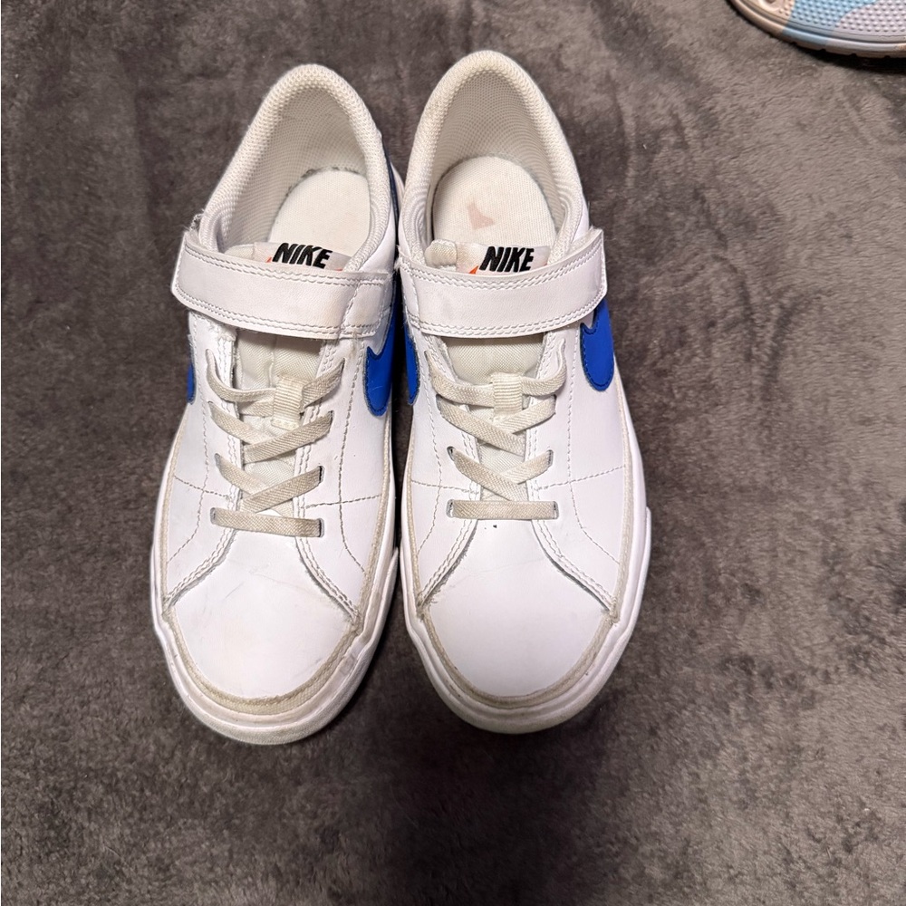 Nike Kids White Sneakers with Blue Accents